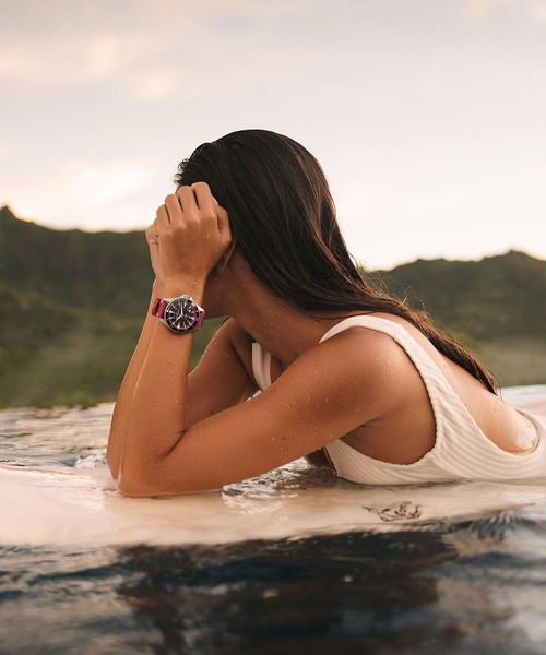 HAMILTON [ハミルトン] 腕時計 Khaki Navy （カーキ ネイビー） Scuba オート 自動巻き 40MM ブラック×ピンク（アナログ腕時計）｜HAMILTON（ハミルトン）