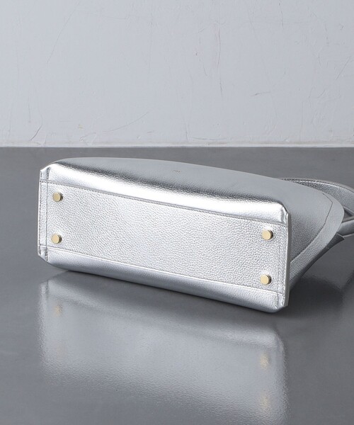 tov（トーヴ）の「【一部別注】＜TOV＞CROSS ハンドバッグ（ハンドバッグ・レディース・シルバー/ブラック・FREE）」の7枚目の写真