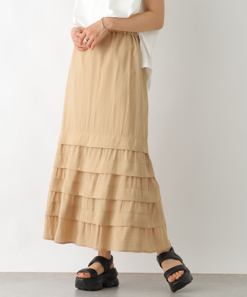 LEPSIM(レプシィム)の「裾切り替えセミフレアスカート 116419(スカート・レディース・ベージュ/ブラック・FREE)」の11枚目の写真