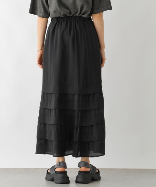 LEPSIM(レプシィム)の「裾切り替えセミフレアスカート 116419(スカート・レディース・ベージュ/ブラック・FREE)」の17枚目の写真