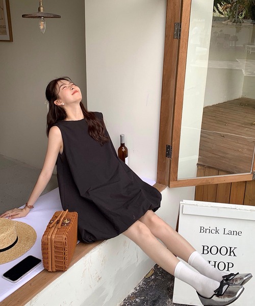 shopnikoniko(ショップニコニコ)の「バルーンミニワンピース ノースリーブ ボリューム(ワンピース・レディース・ブラック/ホワイト・フリー)」の7枚目の写真