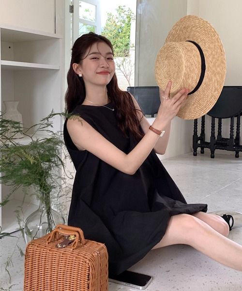 shopnikoniko(ショップニコニコ)の「バルーンミニワンピース ノースリーブ ボリューム(ワンピース・レディース・ブラック/ホワイト・フリー)」の4枚目の写真