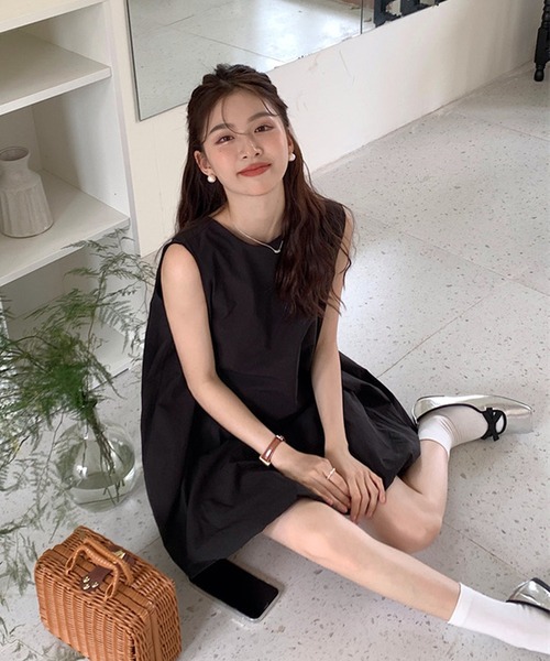 shopnikoniko(ショップニコニコ)の「バルーンミニワンピース ノースリーブ ボリューム(ワンピース・レディース・ブラック/ホワイト・フリー)」の9枚目の写真