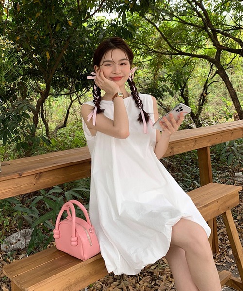 shopnikoniko(ショップニコニコ)の「バルーンミニワンピース ノースリーブ ボリューム(ワンピース・レディース・ブラック/ホワイト・フリー)」の16枚目の写真