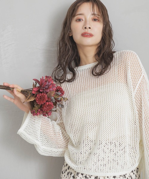 mysty woman(ミスティウーマン)の「メッシュドロストニットプルオーバー 142848(ニット/セーター・レディース・オフホワイト/ライトカーキ/オレンジ・FREE)」の5枚目の写真