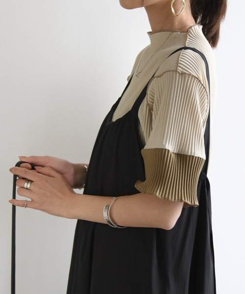 and it_（アンドイット）の「可愛すぎる袖配色半袖プリーツトップス（Tシャツ/カットソー・レディース・ライトブルー/ブラック系2/グレー/キナリ/ベージュ/ブラック系1/ブラウン/ライトグリーン・S-M/M-L）」の6枚目の写真