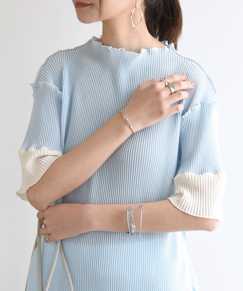 and it_（アンドイット）の「可愛すぎる袖配色半袖プリーツトップス（Tシャツ/カットソー・レディース・ライトブルー/ブラック系2/グレー/キナリ/ベージュ/ブラック系1/ブラウン/ライトグリーン・S-M/M-L）」の8枚目の写真