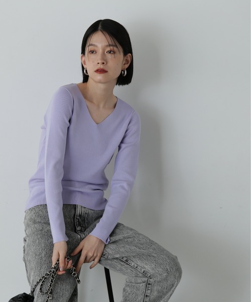 N.(N. Natural Beauty Basic)(エヌエヌナチュラルビューティーベーシック)の「◆◇総針Vネック長袖ニット(ニット/セーター・レディース・オフホワイト/ブラック/ライトグリーン/ライラック・MEDIUM)」の9枚目の写真