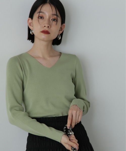 N.(N. Natural Beauty Basic)(エヌエヌナチュラルビューティーベーシック)の「◆◇総針Vネック長袖ニット(ニット/セーター・レディース・オフホワイト/ブラック/ライトグリーン/ライラック・MEDIUM)」の7枚目の写真