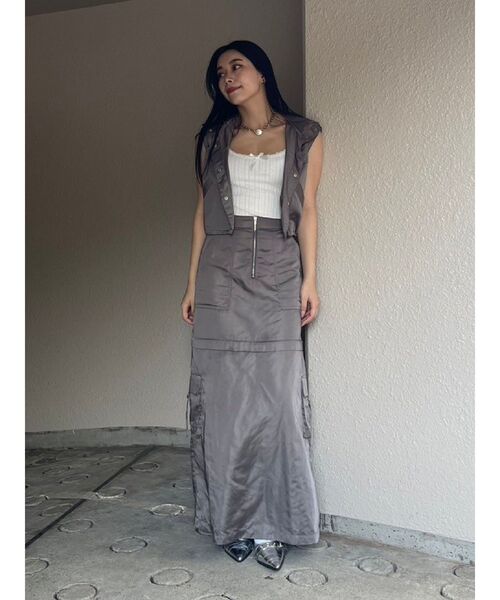 EVRIS（エヴリス）の「フードドロストショートベスト【セットアップ着用可能】（ベスト・レディース・グレー/アイボリー・FREE）」の3枚目の写真