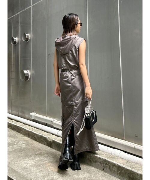 EVRIS（エヴリス）の「フードドロストショートベスト【セットアップ着用可能】（ベスト・レディース・グレー/アイボリー・FREE）」の7枚目の写真