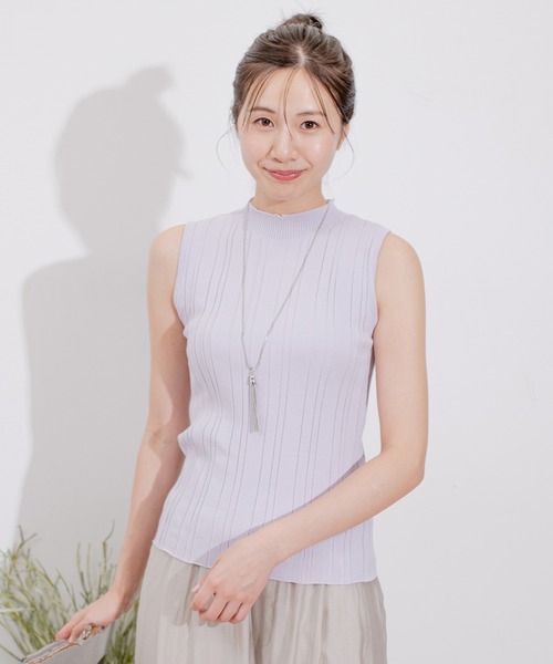 Jayro(ジャイロ)の「リブハイネックノースリーブプルオーバー(Tシャツ/カットソー・レディース・ホワイト系その他/ラベンダー/ブルー/ブラック・M)」の2枚目の写真