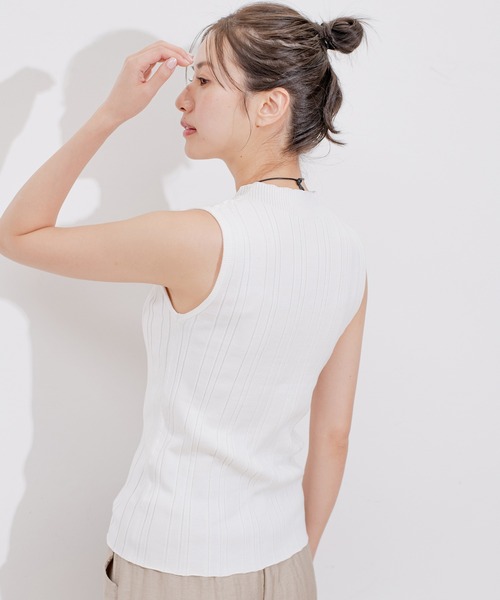 Jayro(ジャイロ)の「リブハイネックノースリーブプルオーバー(Tシャツ/カットソー・レディース・ホワイト系その他/ラベンダー/ブルー/ブラック・M)」の13枚目の写真