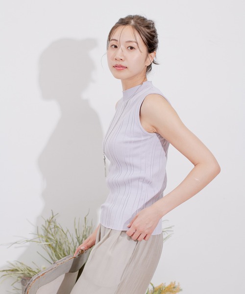 Jayro(ジャイロ)の「リブハイネックノースリーブプルオーバー(Tシャツ/カットソー・レディース・ホワイト系その他/ラベンダー/ブルー/ブラック・M)」の19枚目の写真