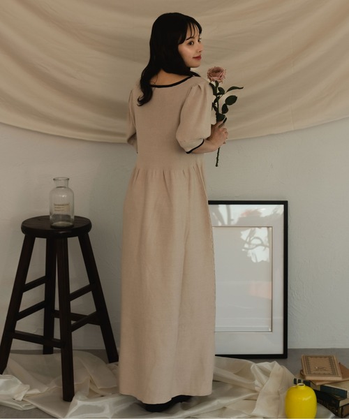 fupel(フぺル)の「puff sleeve flare color schematic knit onepiece / パフスリーブフレア配色ニットワンピース(ワンピース・レディース・ベージュ/ブラック・FREE)」の6枚目の写真