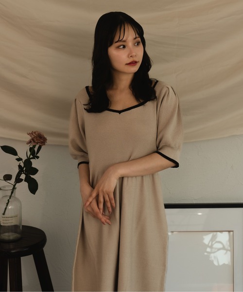fupel(フぺル)の「puff sleeve flare color schematic knit onepiece / パフスリーブフレア配色ニットワンピース(ワンピース・レディース・ベージュ/ブラック・FREE)」の7枚目の写真