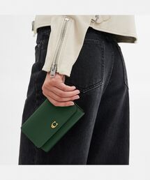 COACH（コーチ）の「エッセンシャル ミディアム フラップ ウォレット