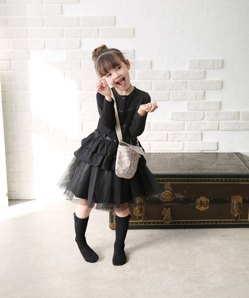 Rora（ローラ）の「リリメリー カーディガン（Tシャツ/カットソー・キッズ・ブラック・120/130/140/150）」の2枚目の写真