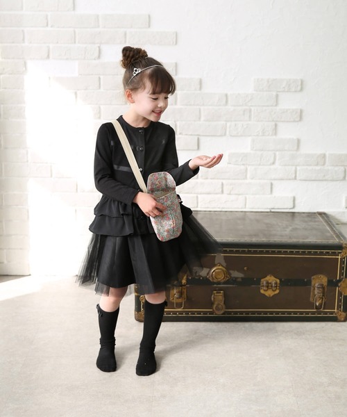 Rora（ローラ）の「リリメリー カーディガン（Tシャツ/カットソー・キッズ・ブラック・120/130/140/150）」の3枚目の写真