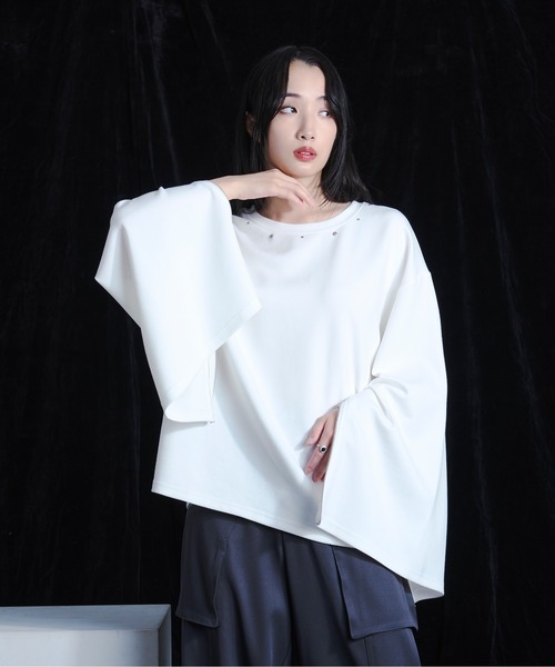 Ellno Loset（エルノロゼット）の「２WAYスタッズバックロゴロンT（Tシャツ/カットソー・メンズ・オフホワイト/ブラック・SMALL/MEDIUM/LARGE）」の3枚目の写真