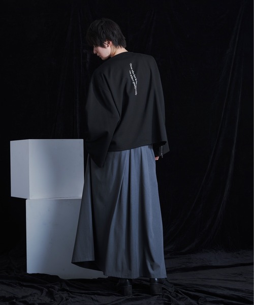 Ellno Loset（エルノロゼット）の「２WAYスタッズバックロゴロンT（Tシャツ/カットソー・メンズ・オフホワイト/ブラック・SMALL/MEDIUM/LARGE）」の22枚目の写真