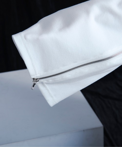 Ellno Loset（エルノロゼット）の「２WAYスタッズバックロゴロンT（Tシャツ/カットソー・メンズ・オフホワイト/ブラック・SMALL/MEDIUM/LARGE）」の7枚目の写真