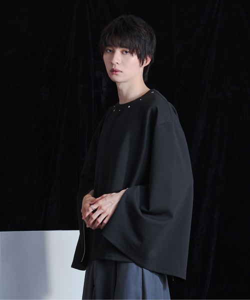 Ellno Loset（エルノロゼット）の「２WAYスタッズバックロゴロンT（Tシャツ/カットソー・メンズ・オフホワイト/ブラック・SMALL/MEDIUM/LARGE）」の19枚目の写真