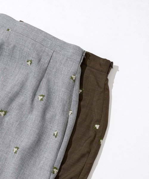 flower（フラワー）の「カームエンブロイダリースカート（スカート・レディース・ブラウン/グレー・FREE）」の4枚目の写真