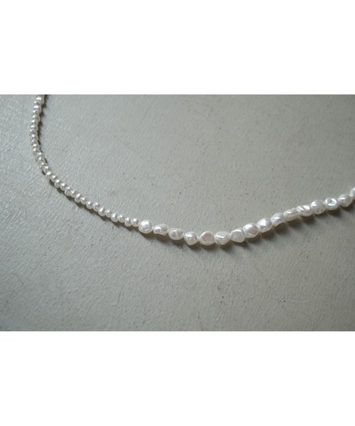 kaene（カエン）の「ダブルパールロング2wayネックレス（ベルト・レディース・オフホワイト・FREE）」の6枚目の写真