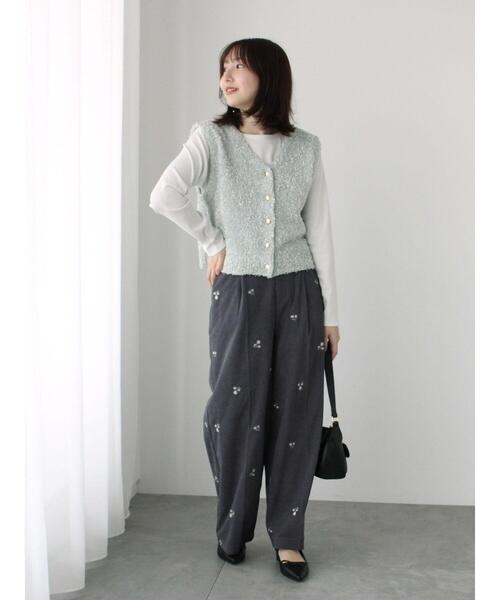 Te chichi TERRASSE（テチチテラス）の「ファンシーヤーンVネックベスト（ベスト・レディース・オフホワイト/ブラック/ミント・F）」の9枚目の写真
