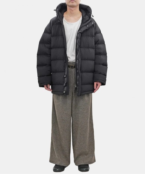 yoko sakamoto（ヨーコサカモト）の「【YOKO SAKAMOTO】SAMLESS DOWN PARKA（ダウンジャケット/コート・メンズ・ブラック・MEDIUM/LARGE）」の8枚目の写真