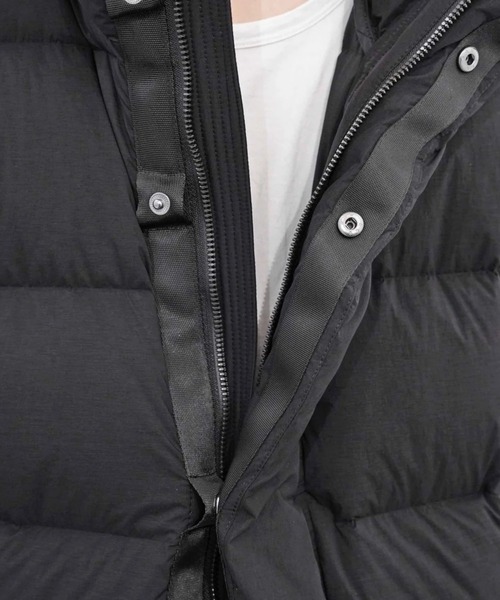 yoko sakamoto（ヨーコサカモト）の「【YOKO SAKAMOTO】SAMLESS DOWN PARKA（ダウンジャケット/コート・メンズ・ブラック・MEDIUM/LARGE）」の14枚目の写真