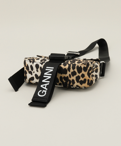 GANNI(ガニー)の「【GANNI / ガニー】 Recycled Tech Mini Satchel(ショルダーバッグ・レディース・キャメル/ブラック・FREE)」の7枚目の写真