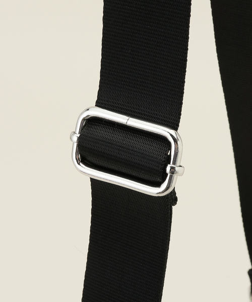 GANNI(ガニー)の「【GANNI / ガニー】 Recycled Tech Mini Satchel(ショルダーバッグ・レディース・キャメル/ブラック・FREE)」の9枚目の写真