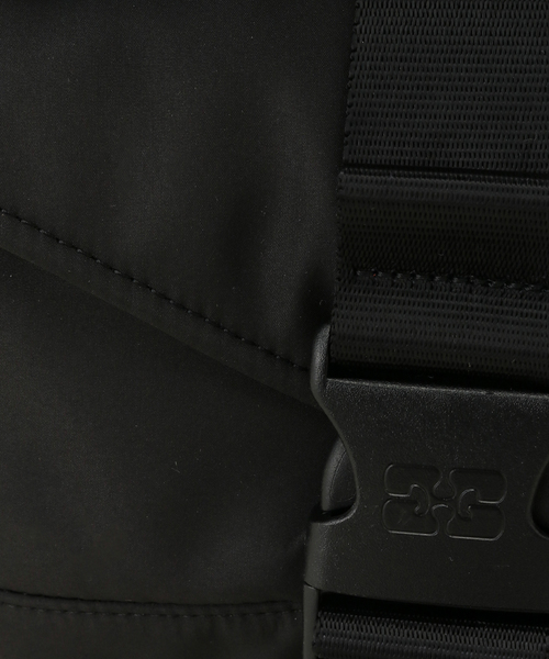GANNI(ガニー)の「【GANNI / ガニー】 Recycled Tech Mini Satchel(ショルダーバッグ・レディース・キャメル/ブラック・FREE)」の15枚目の写真