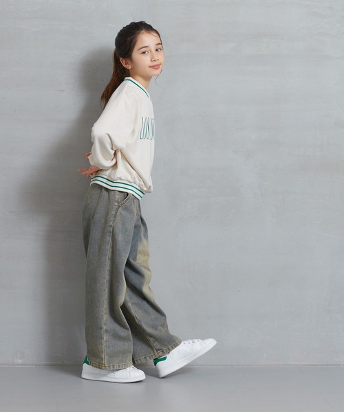 coca（coca）（コカ）の「【WEB限定セール】キッズ ラインリブ Vネックプリントロゴスウェット（スウェット・キッズ・ブラック/アイボリー・120/130/140/150）」の5枚目の写真