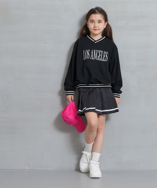 coca（coca）（コカ）の「【WEB限定セール】キッズ ラインリブ Vネックプリントロゴスウェット（スウェット・キッズ・ブラック/アイボリー・120/130/140/150）」の8枚目の写真