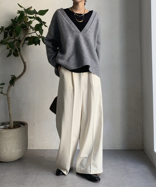 DouDou（ドゥドゥ）の「深Vニットプルオーバー（ニット/セーター・レディース・グレー/ブルー/ベージュ・FREE）」の5枚目の写真