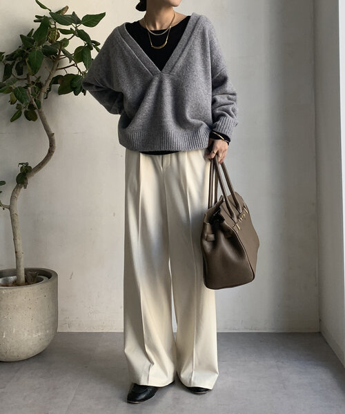 DouDou（ドゥドゥ）の「深Vニットプルオーバー（ニット/セーター・レディース・グレー/ブルー/ベージュ・FREE）」の7枚目の写真