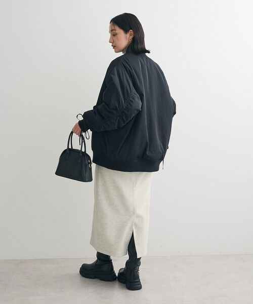 Green　Parks（グリーンパークス）の「・swing by 中綿ボリュームスリーブMA-1（MA-1・レディース・ブラック/グレイッシュベージュ/カーキ・FREE）」の18枚目の写真