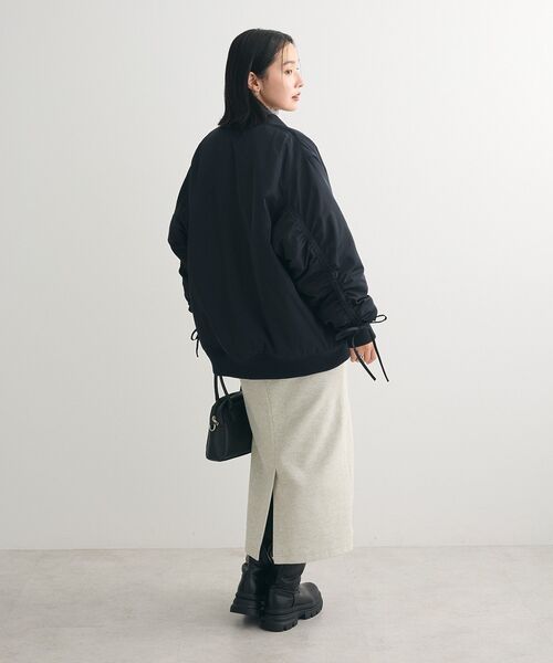 Green　Parks（グリーンパークス）の「・swing by 中綿ボリュームスリーブMA-1（MA-1・レディース・ブラック/グレイッシュベージュ/カーキ・FREE）」の19枚目の写真