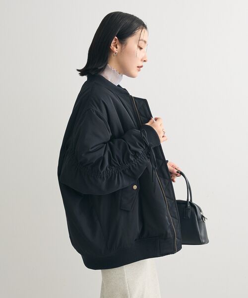 Green　Parks（グリーンパークス）の「・swing by 中綿ボリュームスリーブMA-1（MA-1・レディース・ブラック/グレイッシュベージュ/カーキ・FREE）」の21枚目の写真