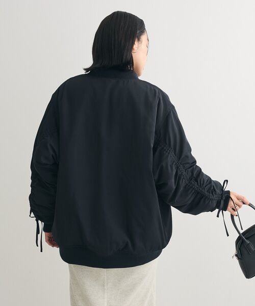 Green　Parks（グリーンパークス）の「・swing by 中綿ボリュームスリーブMA-1（MA-1・レディース・ブラック/グレイッシュベージュ/カーキ・FREE）」の22枚目の写真