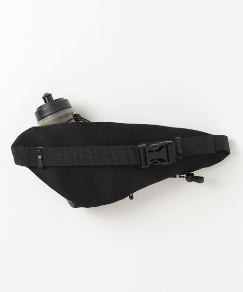 NEW BALANCE（ニューバランス）の「ボトルウエストバッグ（ボディバッグ/ウエストポーチ・メンズ・ブラック・ONE SIZE）」の6枚目の写真