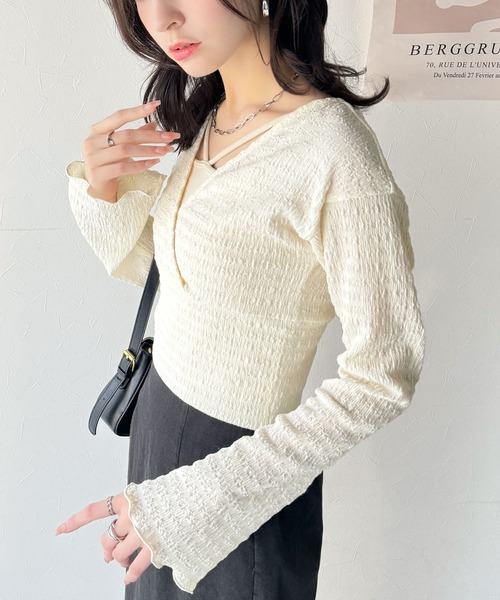 classicalelf(クラシカルエルフ)の「スタイルアップが叶う!リボンカシュクールジャガードカットソー(フレアスリーブ)(Tシャツ/カットソー・レディース・アイボリー/グレイッシュベージュ/ブラック・X-LARGE/SMALL/MEDIUM/LARGE)」の4枚目の写真