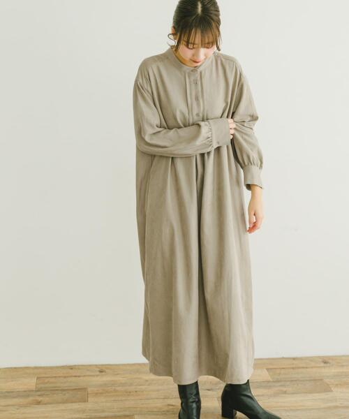 ITEMS URBANRESEARCH（アイテムズ アーバンリサーチ）の「ピケバンドカラーシャツワンピース（ワンピース・レディース・ベージュ/ネイビー・FREE）」の11枚目の写真