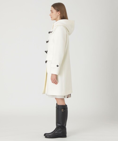 BLUE LABEL CRESTBRIDGE（ブルーレーベルクレストブリッジ）の「【一部店舗限定】パイルメルトンダッフルコート（ダッフルコート・レディース・オフホワイト/ブラック/ダークネイビー・38/36）」の5枚目の写真