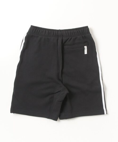 adidas（アディダス）の「エッセンシャルズ プラス レギュラーフィット スリーストライプス フレンチテリーショーツ / アディダス adidas ハーフパンツ（その他パンツ・メンズ・グレー/ブラック・SMALL/X-SMALL/XX-LARGE/3XL/LARGE/MEDIUM/X-LARGE）」の4枚目の写真