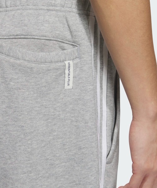 adidas（アディダス）の「エッセンシャルズ プラス レギュラーフィット スリーストライプス フレンチテリーショーツ / アディダス adidas ハーフパンツ（その他パンツ・メンズ・グレー/ブラック・SMALL/X-SMALL/XX-LARGE/3XL/LARGE/MEDIUM/X-LARGE）」の7枚目の写真