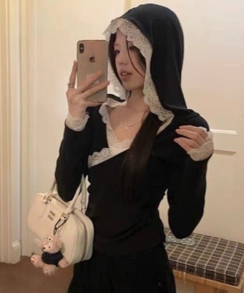 LADY LIKE(レディライク)の「レース付きカシュクールもちもちフーディ(Tシャツ/カットソー・レディース・ホワイト/ブラック/グレー・M)」の2枚目の写真